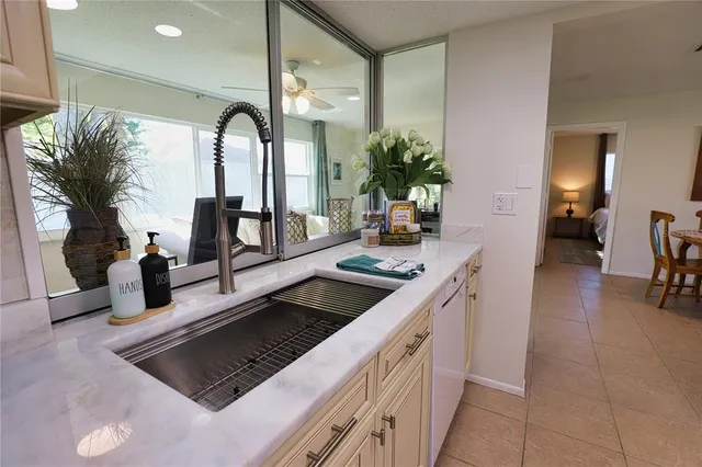 $2,500 | 1141 Royal Road, Venice, FL 34293