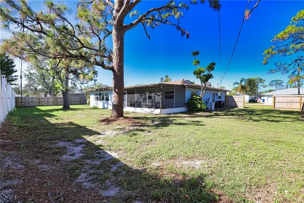$2,500 | 1141 Royal Road, Venice, FL 34293