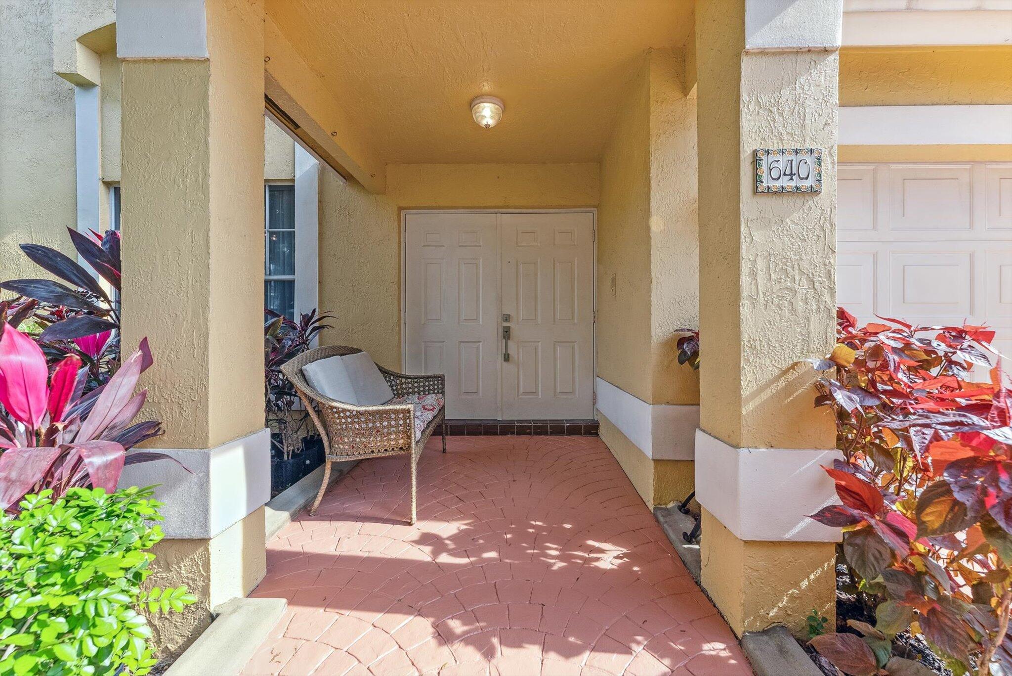 640 Culpepper Terrace Davie, FL 33325 - Photo 4 of 68 04-4