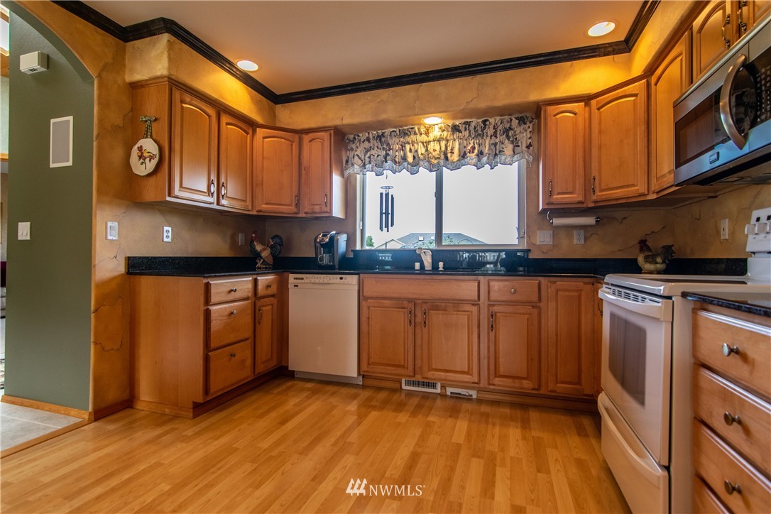 1364 Heath Road Sequim, WA 98382 - Photo 11 of 25