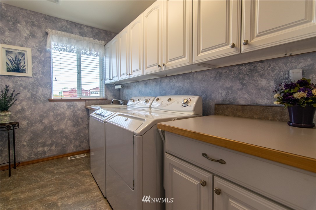 1364 Heath Road Sequim, WA 98382 - Photo 13 of 25