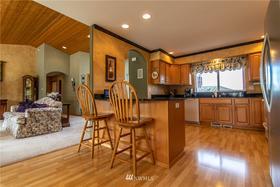 1364 Heath Road Sequim, WA 98382 - Photo 10 of 25