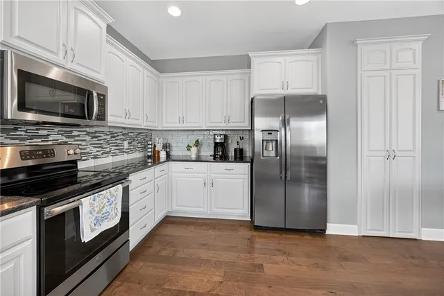 $450,000 | 1325 North 160th Terrace, Basehor, KS 66007