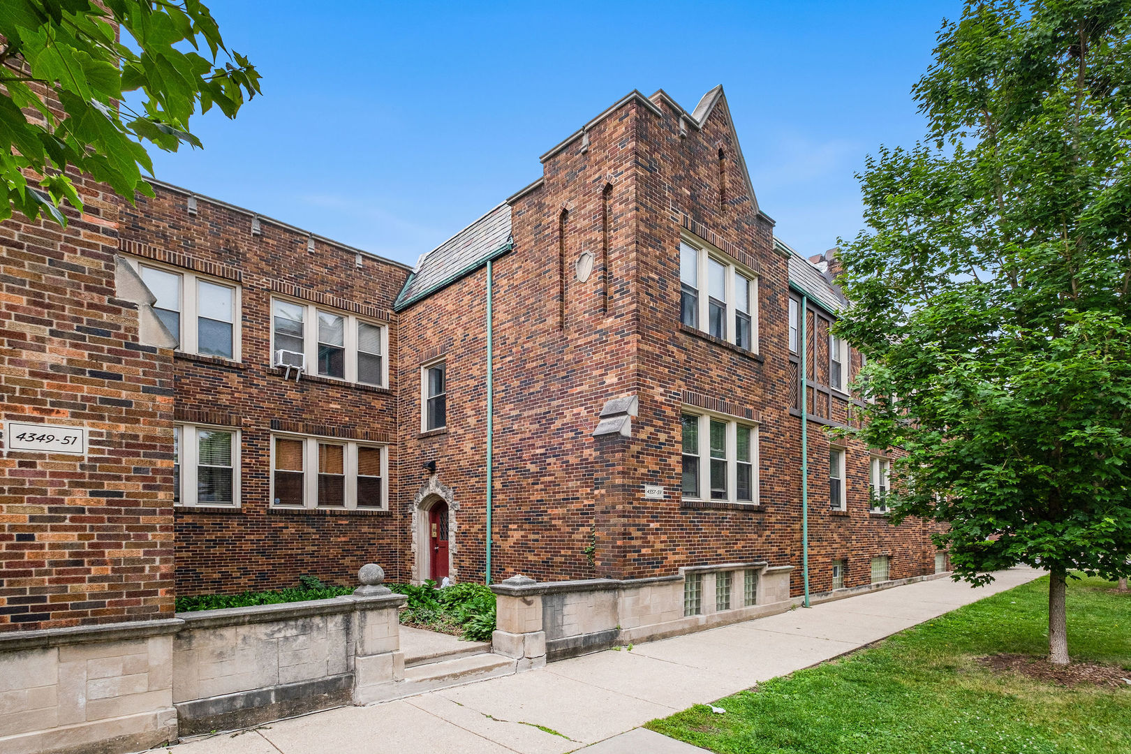 4357 West George Street, Unit 1 Chicago, IL 60641 - Photo 2 of 19