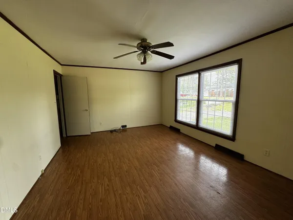 $2,200 | 306 East 1st Street, Kenly, NC 27542