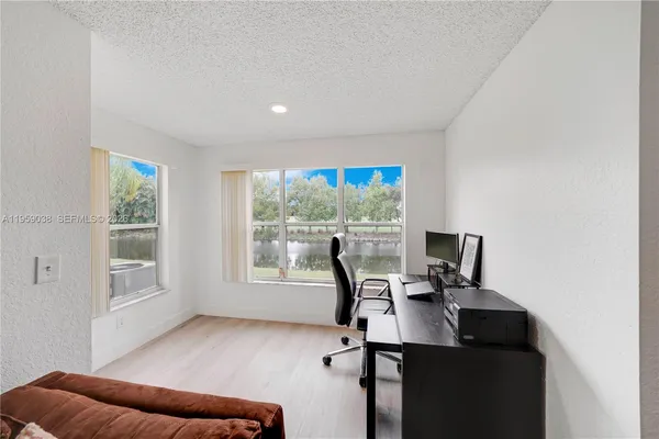 $2,300 | 437 Vista Isles Drive, Unit 2217, Sunrise, FL 33325