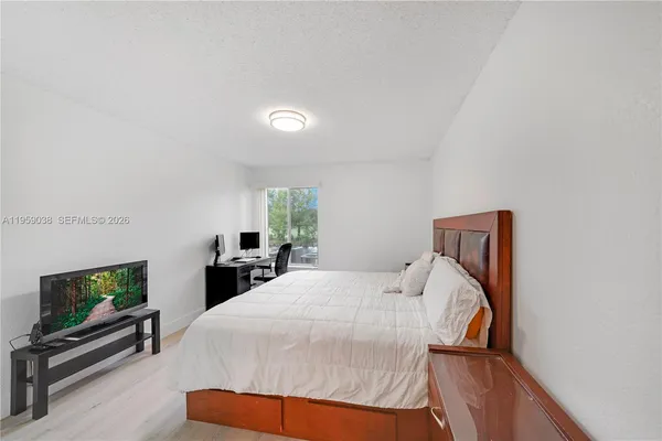 $2,300 | 437 Vista Isles Drive, Unit 2217, Sunrise, FL 33325