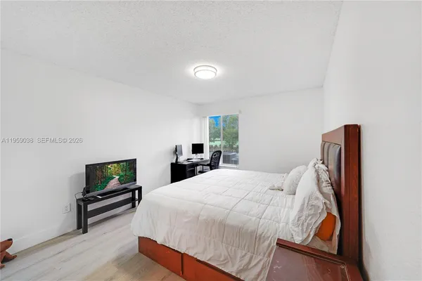 $2,300 | 437 Vista Isles Drive, Unit 2217, Sunrise, FL 33325