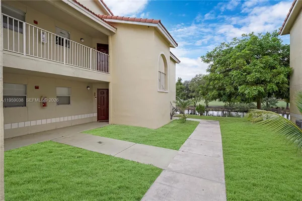 $2,300 | 437 Vista Isles Drive, Unit 2217, Sunrise, FL 33325