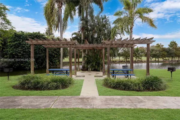 $2,300 | 437 Vista Isles Drive, Unit 2217, Sunrise, FL 33325