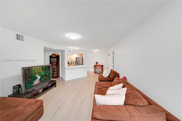 $2,300 | 437 Vista Isles Drive, Unit 2217, Sunrise, FL 33325