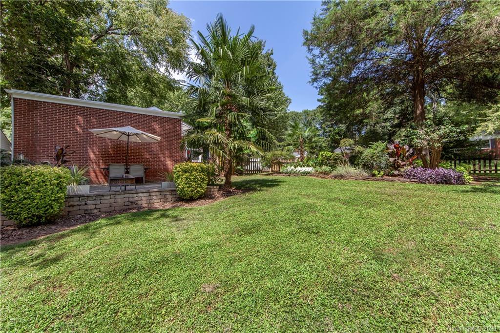 800 Lochridge Road Charlotte, NC 28209 - Photo 20 of 31 Gallery Image 20