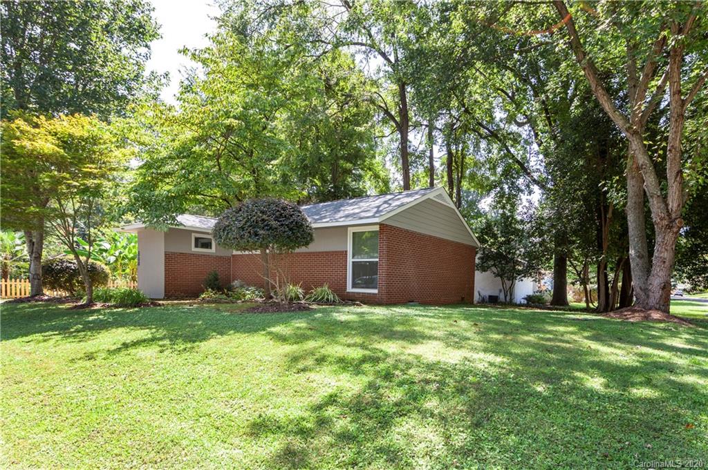 800 Lochridge Road Charlotte, NC 28209 - Photo 25 of 31 Gallery Image 25