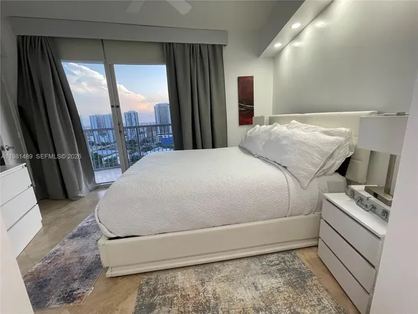 $549,900 | 1750 North Bayshore Drive, Unit 2814, Miami, FL 33132