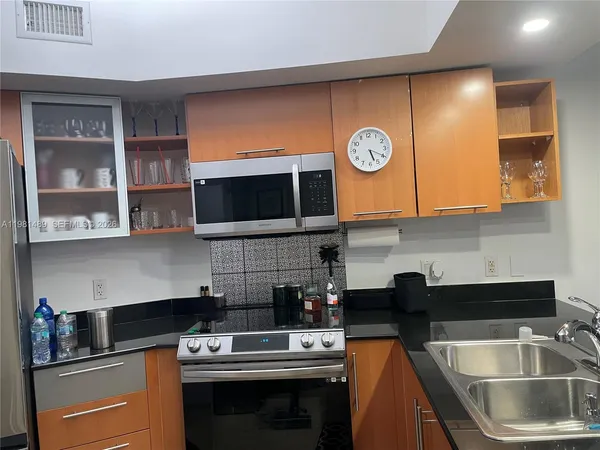 $549,900 | 1750 North Bayshore Drive, Unit 2814, Miami, FL 33132