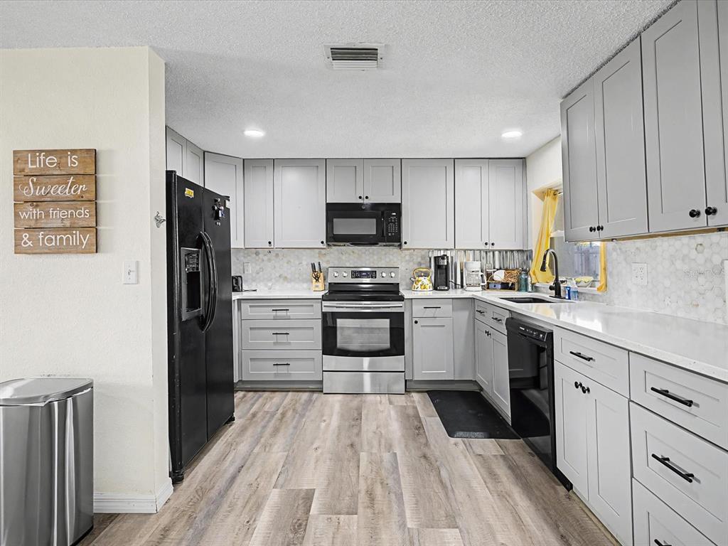 3142 Pinon Drive Holiday, FL 34691 - Photo 8 of 24