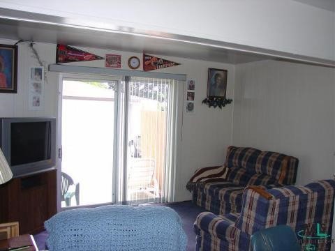 32642 Bunert Road Warren, MI 48088 - Photo 3 of 9 570788-2.JPG