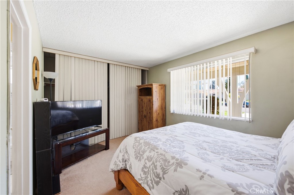 2253 Grafton Street Simi Valley, CA 93063 - Photo 16 of 30