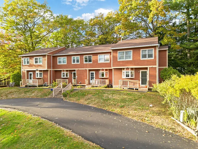 $249,900 | 13 Lincoln Woods Lane, Unit 13, Waterville, ME 04901