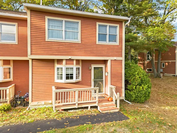 $234,950 | 13 Lincoln Woods Lane, Unit 13, Waterville, ME 04901