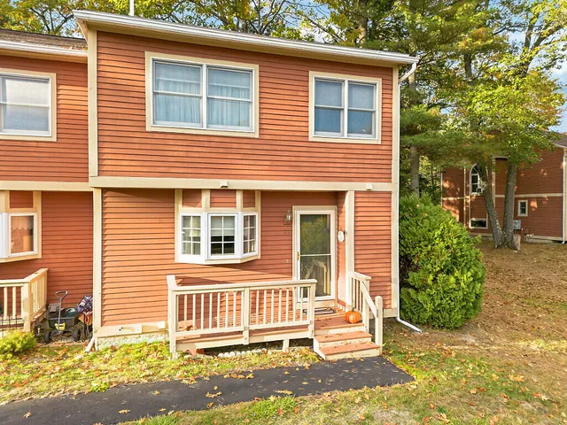 $249,900 | 13 Lincoln Woods Lane, Unit 13, Waterville, ME 04901