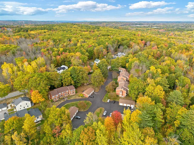 $249,900 | 13 Lincoln Woods Lane, Unit 13, Waterville, ME 04901