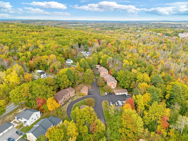 $249,900 | 13 Lincoln Woods Lane, Unit 13, Waterville, ME 04901