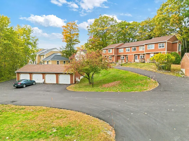 $249,900 | 13 Lincoln Woods Lane, Unit 13, Waterville, ME 04901