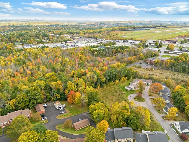 $249,900 | 13 Lincoln Woods Lane, Unit 13, Waterville, ME 04901