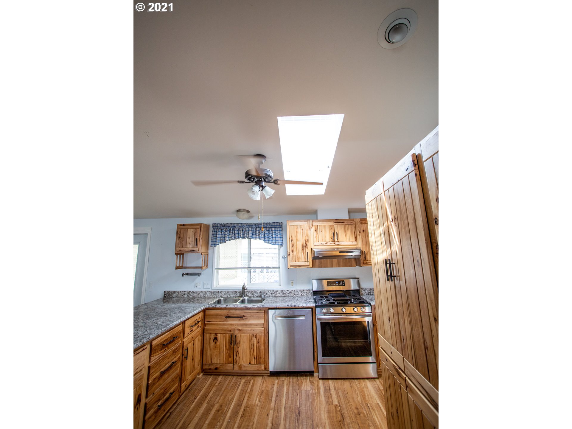 2425 Maia Loop Springfield, OR 97477 - Photo 5 of 17