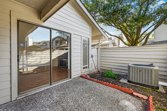 $155,000 | 3143 Windchase Boulevard, Unit 785, Houston, TX 77082