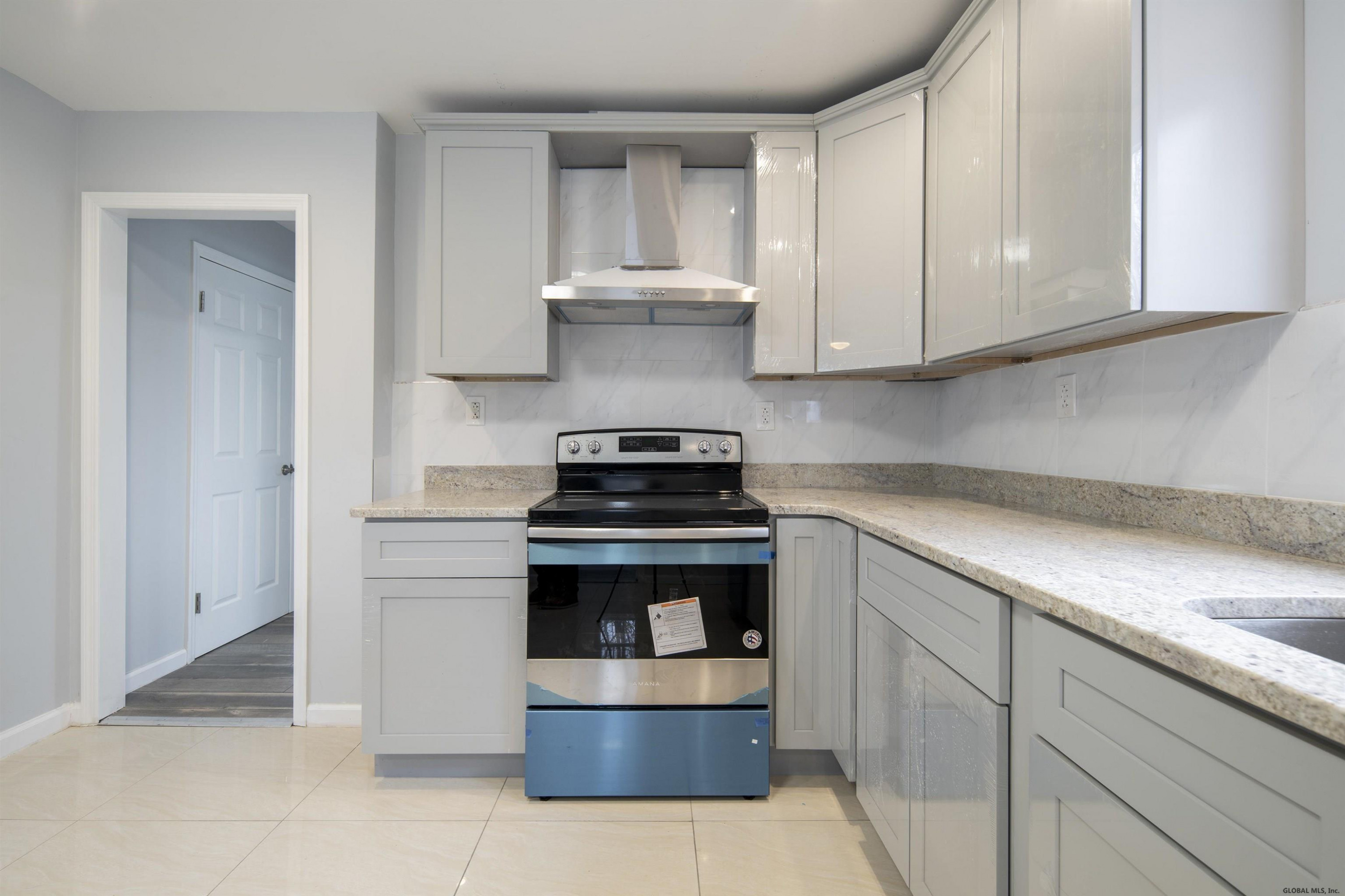 66 Fonda Road Colonie, NY 12047 - Photo 8 of 38 Photo 8