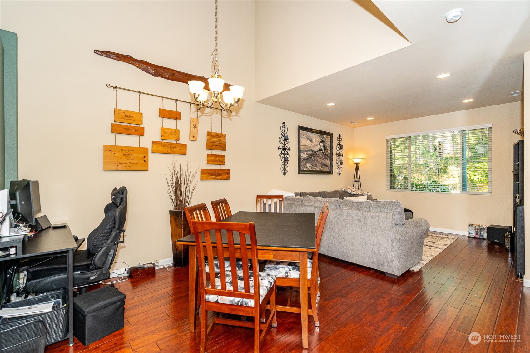 633 Kaiser Road Southwest Olympia, WA 98502 - Photo 6 of 33 Gallery Image 6