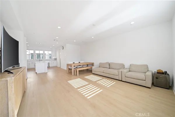 $939,000 | 207 Colby Circle, Claremont, CA 91711