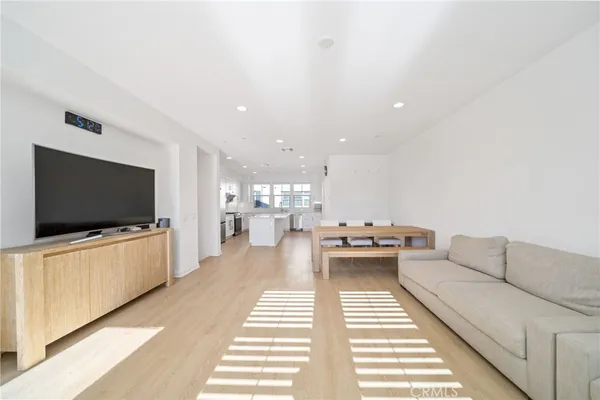 $939,000 | 207 Colby Circle, Claremont, CA 91711