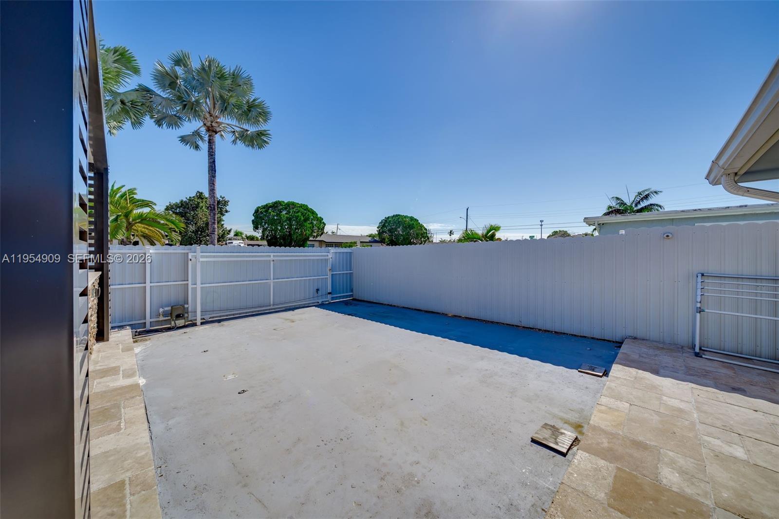 11800 Southwest 35th Street Miami, FL 33175 - Photo 58 of 60 Electric gate parking for boat or RV