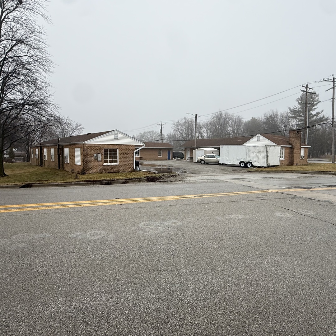 901 Highway 10 Clinton, IL 61727 - Photo 9 of 10