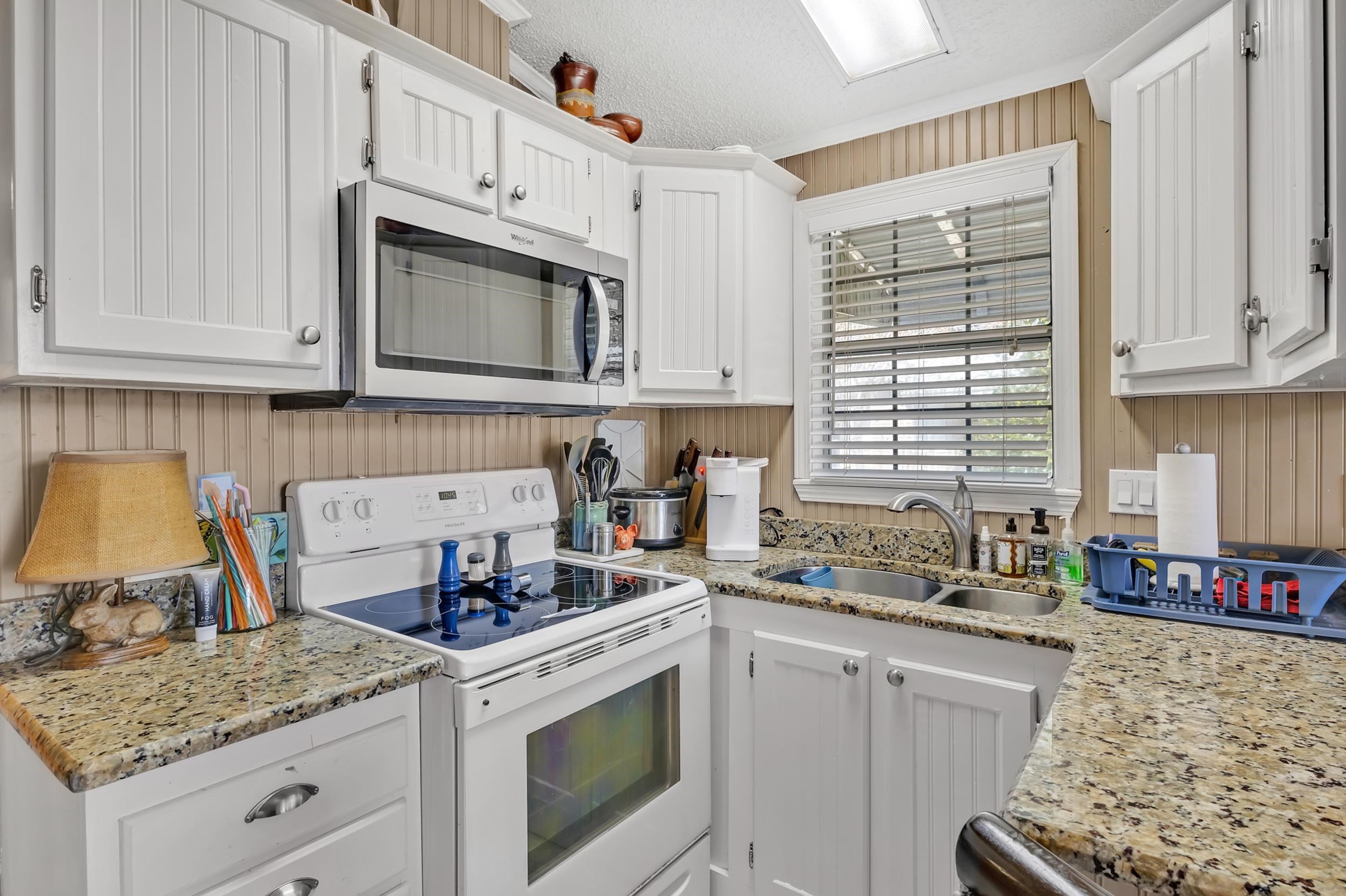 4205 Azalea Street Orange Beach, AL 36561 - Photo 16 of 45 Kitchen