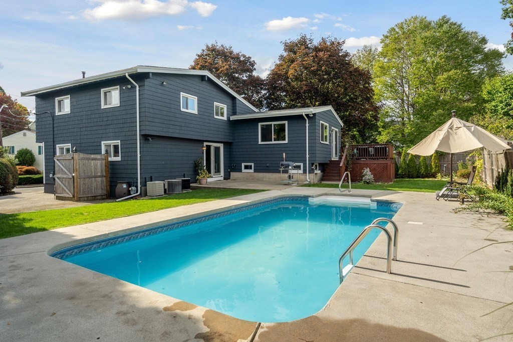 89 Cedar Road North Medford, MA 02155 - Photo 22 of 26