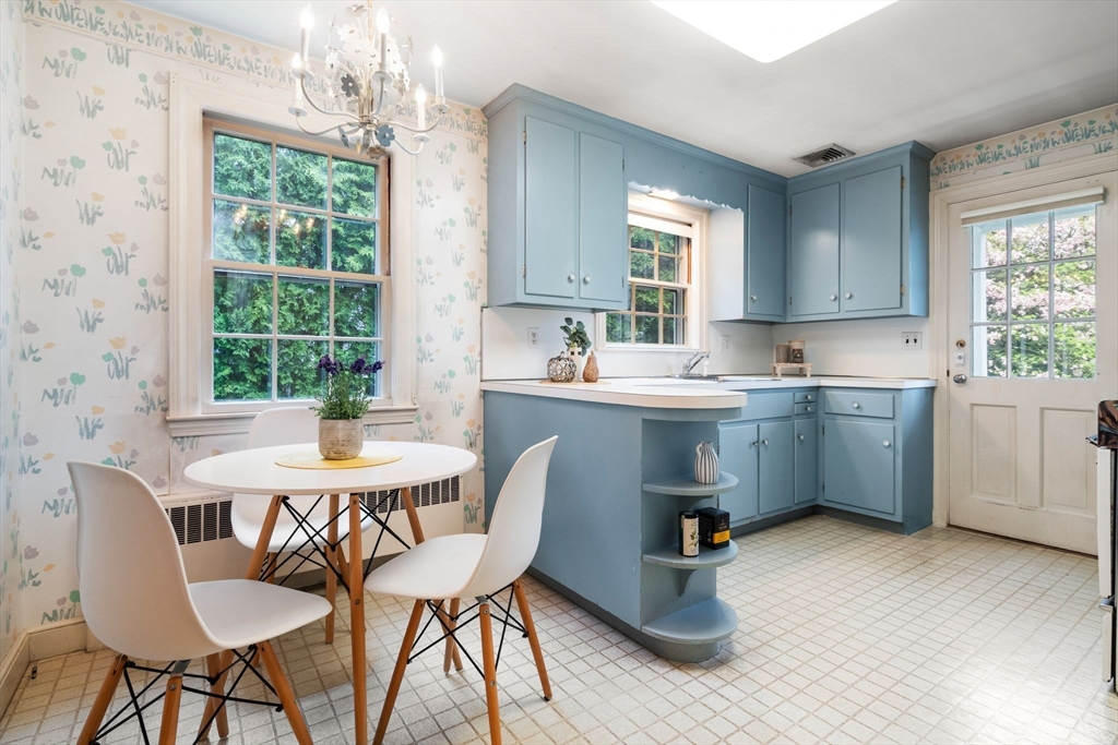 10 Jacob Road Belmont, MA 02478 - Photo 8 of 31 Gallery Image 8