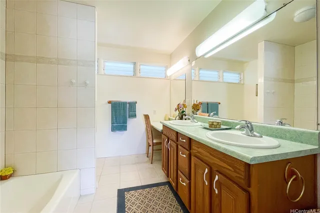 $2,600,000 | 673 North Kalaheo Avenue, Kailua, HI 96734