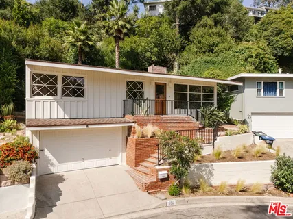 $1,095,000 | 550 Arch Place, Glendale, CA 91206