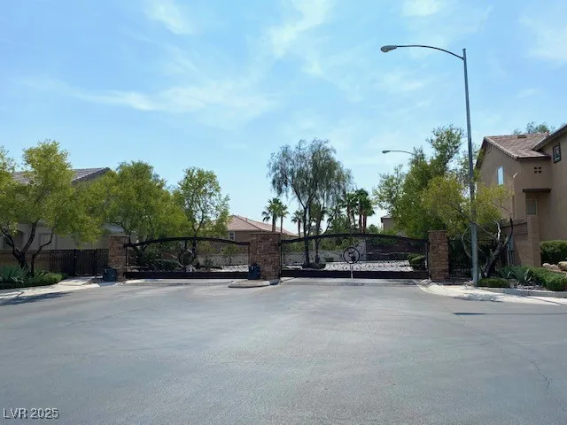 $1,995 | 9728 North Fast Elk Street, Las Vegas, NV 89143