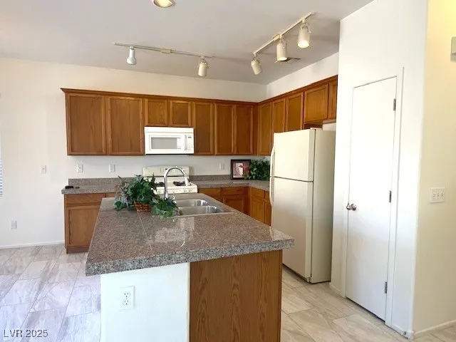 $1,995 | 9728 North Fast Elk Street, Las Vegas, NV 89143