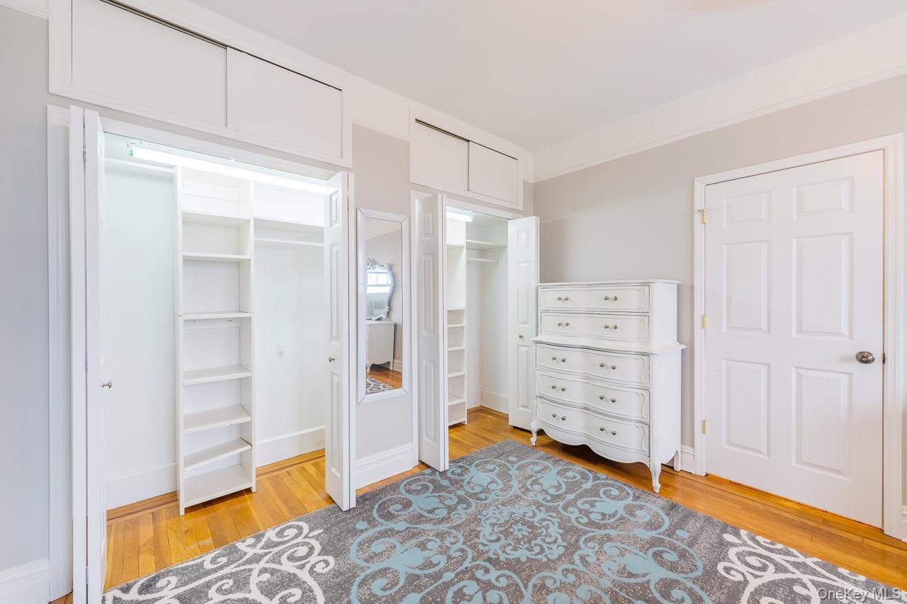 4 Maple Drive, Unit 6O Great Neck, NY 11021 - Photo 19 of 28