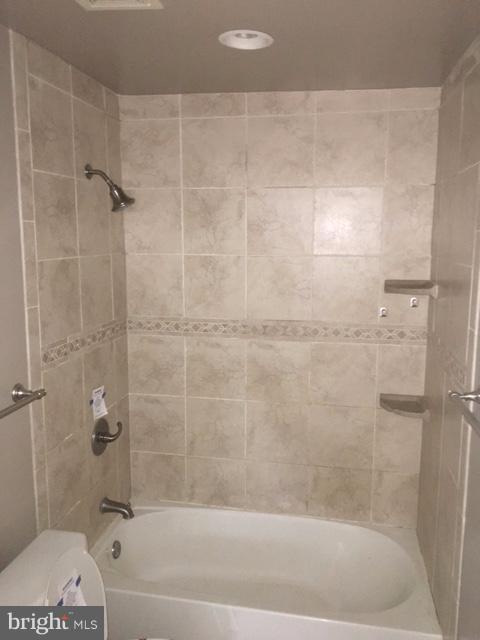 5935 Johnnycake Road Baltimore, MD 21207 - Photo 15 of 26 Bath