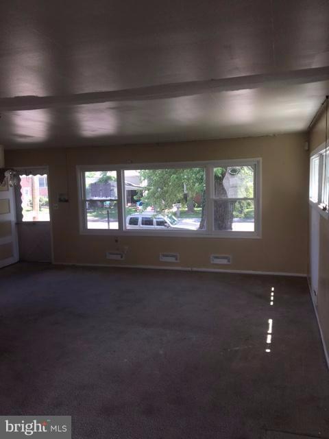 5935 Johnnycake Road Baltimore, MD 21207 - Photo 4 of 26 Living Room