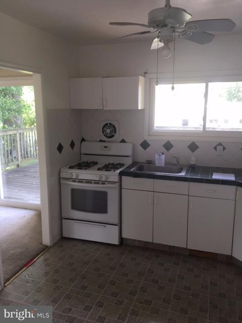 5935 Johnnycake Road Baltimore, MD 21207 - Photo 7 of 26 Kitchen