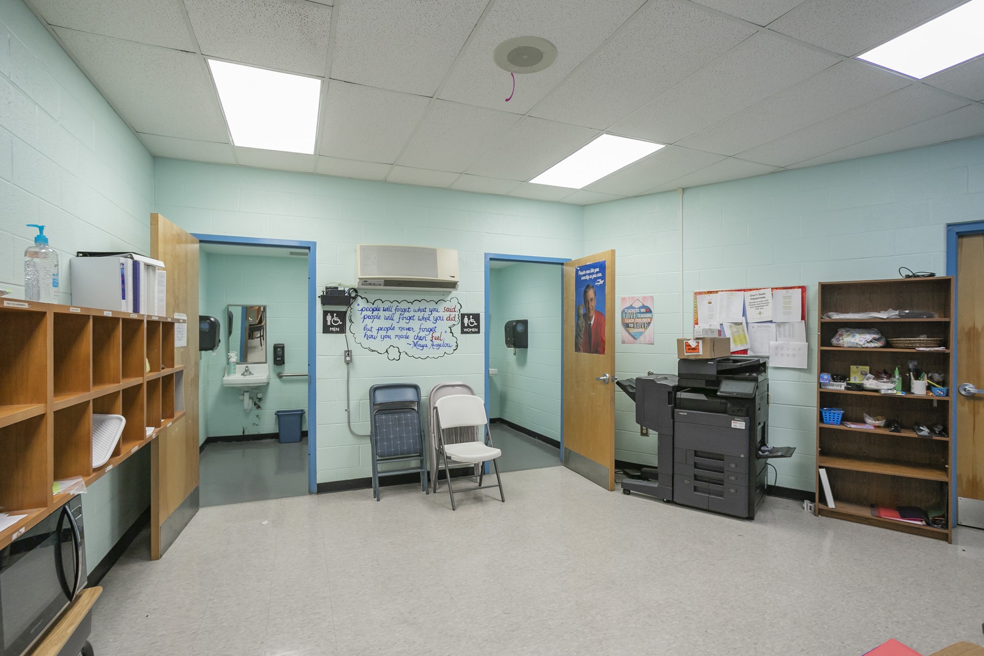 150 Vantrease Avenue Auburntown, TN 37016 - Photo 19 of 33 a view of a livingroom with furniture and furniture