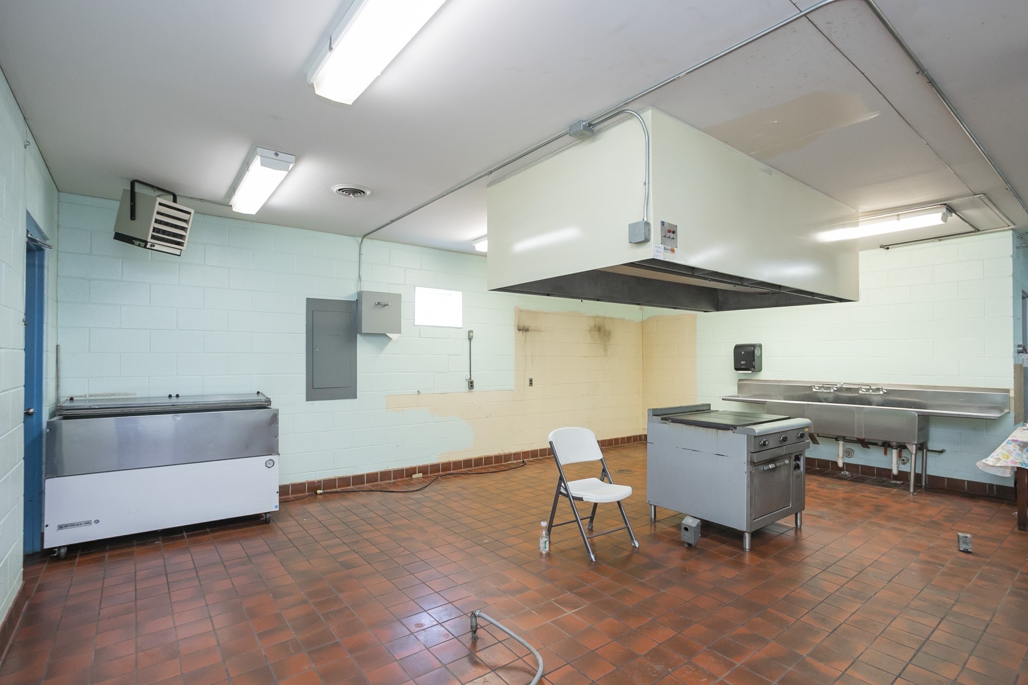 150 Vantrease Avenue Auburntown, TN 37016 - Photo 3 of 33 a kitchen with a table and chairs in it